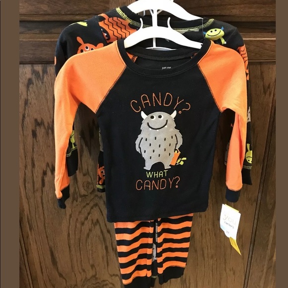 💥SOLD💥NWT Carter’s 4 Piece Pajama Set, Size 3T - Picture 1 of 6